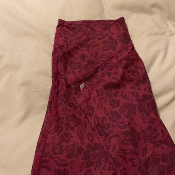 NWOT Fabletics Leggings - Picture 2 of 4